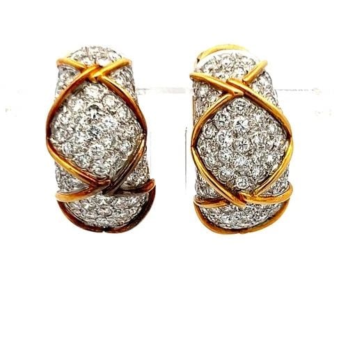 7.00CT G VS2 DIAMOND PAVÉ HUGGIE EARRINGS IN 18K YELLOW GOLD (VINTAGE): 7.00CT G VS2 DIAMOND PAVÉ HUGGIE EARRINGS IN 18K YELLOW GOLD (VINTAGE) PRODUCT DESCRIPTION Title: These luxurious vintage huggie earrings feature an impressive 7.00 carats of G-color, VS2-clarity rou