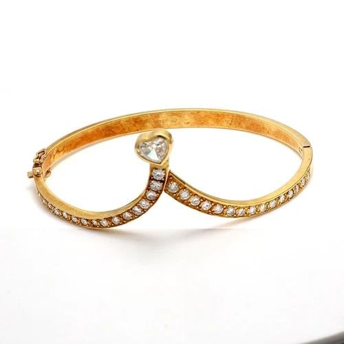 4.06 CARAT ROUND BRILLIANT F-SI1 DIAMOND YELLOW GOLD BANGLE BRACELET: 4.06 CARAT ROUND BRILLIANT F-SI1 DIAMOND YELLOW GOLD BANGLE BRACELET Title: 4.06 Carat Round Brilliant F-SI1 Diamond Yellow Gold Bangle Bracelet Style: Bangle Metal: Yellow Gold Gemstone 1: 1.06 Carat