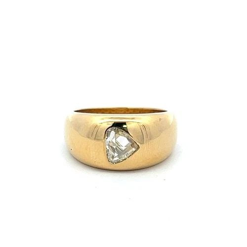 1.04 CARAT PEAR SHAPE K VS DIAMOND 18K YELLOW GOLD MODERN ENGAGEMENT RING (1 of 2)