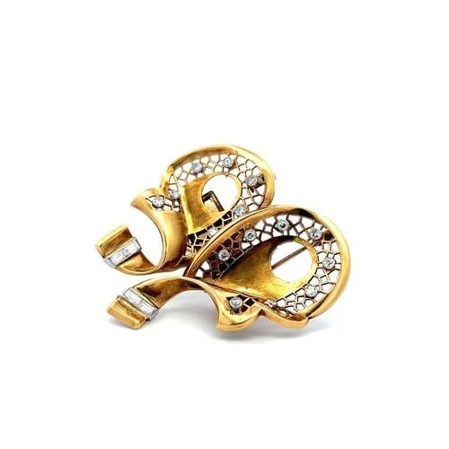 VINTAGE 18K YELLOW GOLD PIN BROOCH WITH 0.71 CARAT ROUND & BAGUETTE DIAMONDS: VINTAGE 18K YELLOW GOLD PIN BROOCH WITH 0.71 CARAT ROUND & BAGUETTE DIAMONDS VINTAGE 18K YELLOW GOLD PIN BROOCH WITH 0.71 CARAT ROUND & BAGUETTE DIAMONDS PRODUCT DESCRIPTION Video: Video Link Detailed