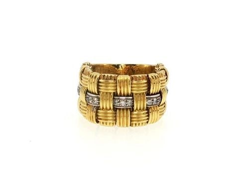 ROBERTO COIN 18K YELLOW GOLD BAND RING WITH 0.38 CARAT ROUND H VS DIAMONDS: ROBERTO COIN 18K YELLOW GOLD BAND RING WITH 0.38 CARAT ROUND H VS DIAMONDS ROBERTO COIN 18K YELLOW GOLD BAND RING WITH 0.38 CARAT ROUND H VS DIAMONDS PRODUCT DESCRIPTION Designer: Roberto Coin Detaile