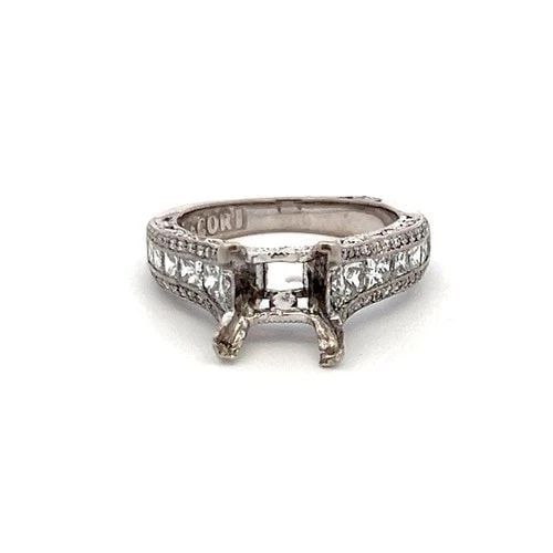 TACORI 1.48 CARAT TRAPEZOID PRINCESS AND ROUND DIAMOND 18K WG SEMI MOUNT RING: TACORI 1.48 CARAT TRAPEZOID PRINCESS AND ROUND DIAMOND 18K WG SEMI MOUNT RING Designer: TACORI Title: Tacori 1.48 Carat Trapezoid Shape I VS1 and Princess Cut I VS1 and Round Brilliant I VS1 Diamond 1
