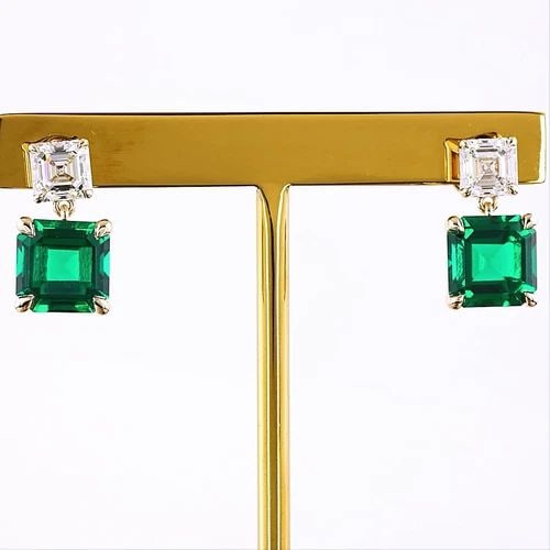 LAB-GROWN 5.43 CARAT ASSCHER GREEN EMERALD-VS1 DIAMOND 14K YG HANGING EARRINGS: LAB-GROWN 5.43 CARAT ASSCHER GREEN EMERALD-VS1 DIAMOND 14K YG HANGING EARRINGS Title: High-quality Brand-New Echo Friendly Elegant Lab-Grown 5.43 Carat Asscher Green Emerald-VS1 Diamond 14K Yellow Gol