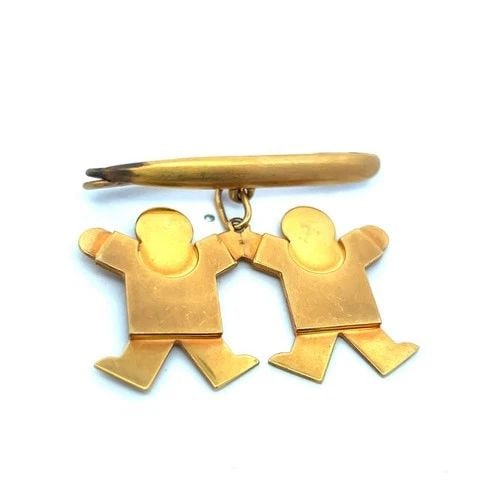 VINTAGE 14K YELLOW GOLD PIN BROOCH 1.78X1.49X0.30 INCH 13 GRAMS: VINTAGE 14K YELLOW GOLD PIN BROOCH 1.78X1.49X0.30 INCH 13 GRAMS PRODUCT DESCRIPTION Detailed Description: Embrace vintage charm with this 14K yellow gold pin brooch, expertly crafted to capture a whim