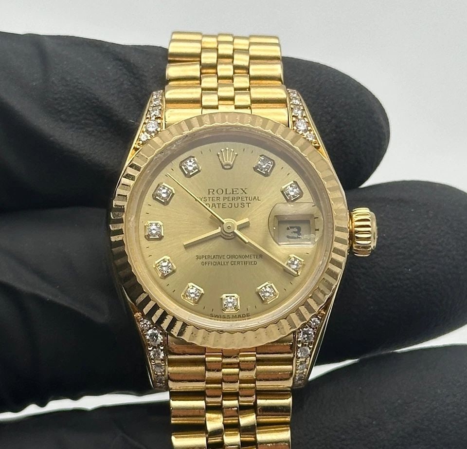 ROLEX PRESIDENT YELLOW GOLD 26MM FACTORY DIAMOND SETTING 79238 BOX & PAPERS: ROLEX PRESIDENT YELLOW GOLD 26MM FACTORY DIAMOND SETTING 79238 BOX & PAPERS Rolex President Yellow Gold 26mm FACTORY DIAMOND SETTING 79238 Condition: Used, has been cleaned. Serial number indicates ye