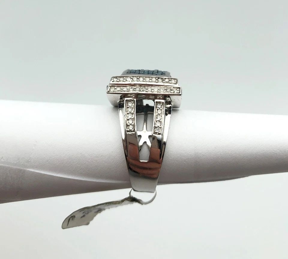 NEW 14K WHITE GOLD RING, 2.05CTW BLUE AND WHITE DIAMONDS (SIZE 9.5) 15.5 GRAM: 14K WHITE GOLD RING WITH 2.05CTS OF BLUE AND WHITE DIAMONDS (SIZE: 9.5) 14k White Gold Ring with 2.05ct of Blue and White Diamonds You are bidding on a 14k White Gold Ring with 2.05ct of Blue and Whit