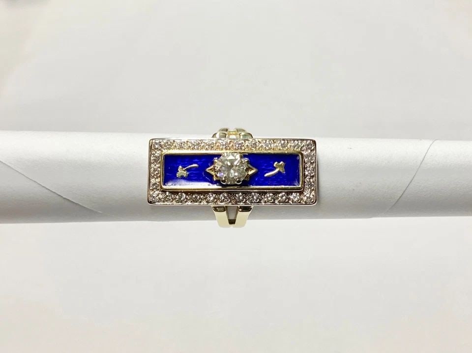 14K YELLOW GOLD RING, 1.05CTS DIAMONDS, BLUE ENAMELING (SIZE 5.75) 15.1 GRAM: WOMEN'S 14K YELLOW GOLD RING WITH 1.05CT DIAMONDS BLUE ENAMEL (SIZE 5.75) HEAVY Women's 14k Yellow Gold Ring with 1.05ct Diamonds and Blue Enamel (Size 5.75) You are bidding on a pre-owned Women's 14k