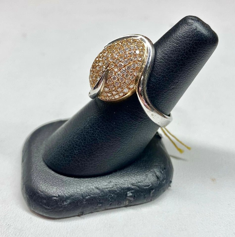 PARADE TWO TONE 18K WHITE & ROSE GOLD RING, 1.50CTS DIAMONDS (SIZE 7) 10.5 GRAM: PARADE WOMEN'S TWO TONE 18K WHITE/ROSE GOLD 1.50CTS DIAMOND EGG RING Parade Women's two tone 18k White/rose Gold 1.50cts diamond egg ring You are bidding on a pre-owned Parade Women's two tone 18k Whi