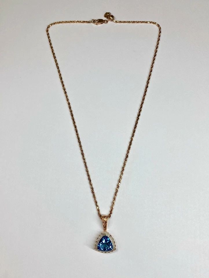 14K ROSE GOLD PENDANT, BLUE TOPAZ, DIAMONDS, 10K ROSE GOLD NECKLACE 17" (9.89G): 14K ROSE GOLD PENDANT BLUE TOPAZ AND DIAMONDS WITH 10KT ROSE GOLD NECKLACE 14k Rose Gold Pendant Blue Topaz and Diamonds with 10k rose gold necklace You are bidding on a 14k Rose Gold Pendant Blue Top