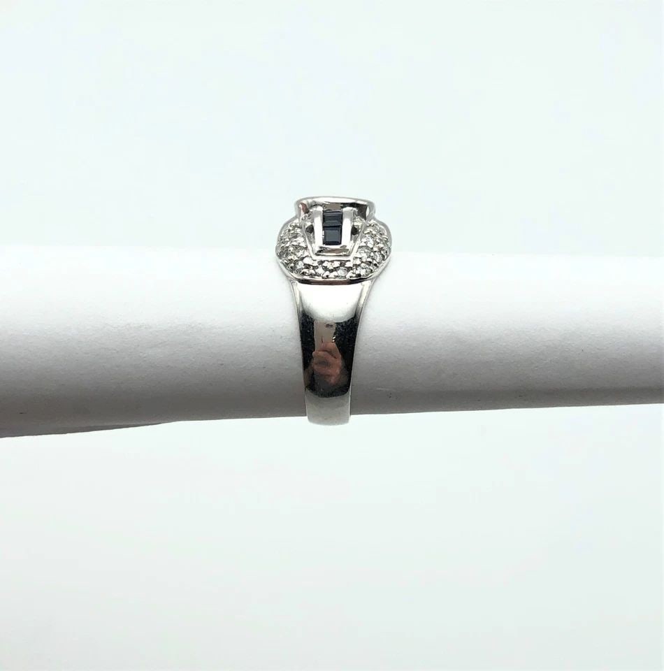 18K WHITE GOLD RING, 1.7CTW SAPPHIRE, 0.80CTS DIAMONDS ( SIZE: 6.5 ) 8.8G: 18K WHITE GOLD RING WITH 1.7CTW BLUE SAPPHIRE 0.80CTW DIAMONDS (SIZE: 6.5) 18k White Gold Ring with 1.7ctw Blue Sapphire 0.80ctw Diamonds You are bidding on a 18k White Gold Ring with 1.7ctw Blue Sapp