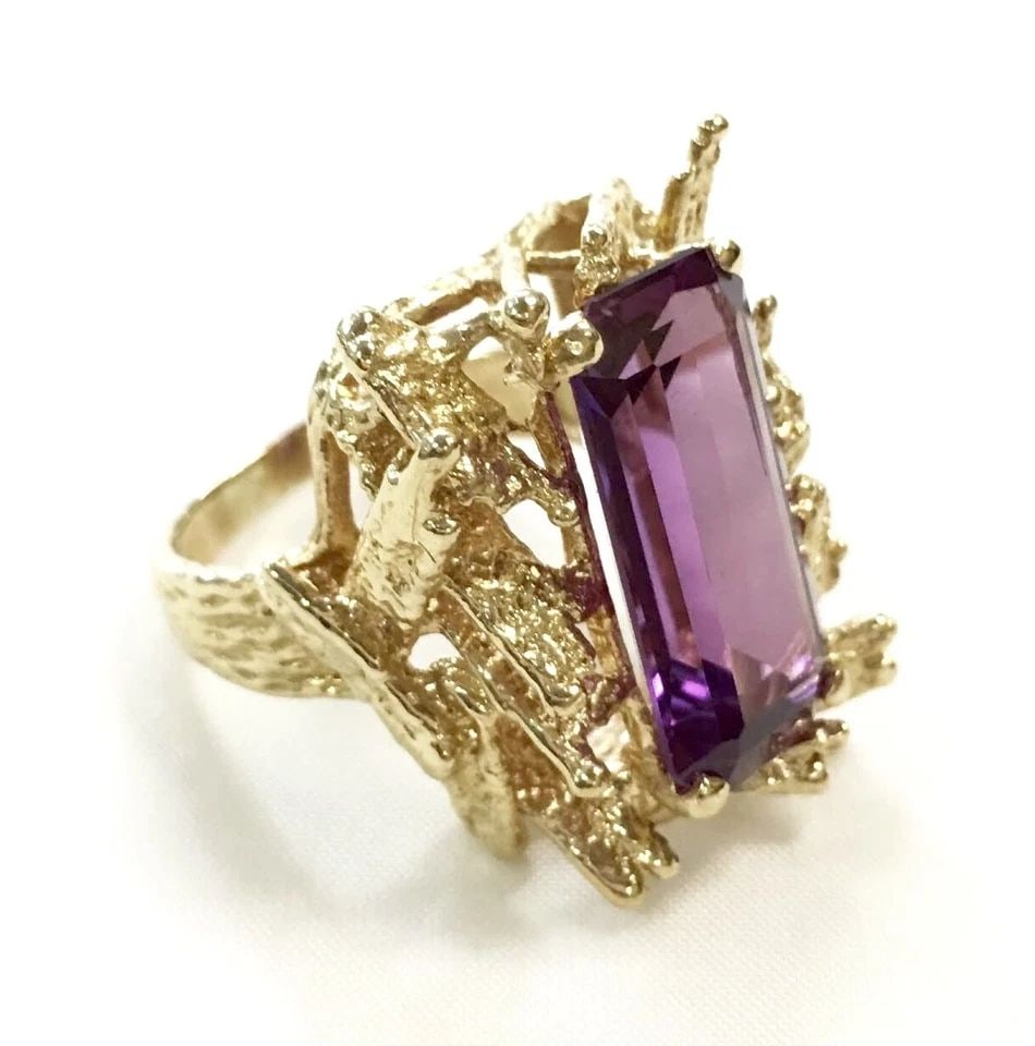 14K YELLOW GOLD RING WITH BIG AMETHYST (SIZE: 5.5) 11.7 GRAMS (1 of 2)