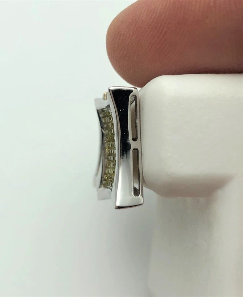 14K WHITE GOLD KITE EARRINGS WITH 2.0CTS YELLOW DIAMONDS INVISIBLE SET 7.4G: 14K WHITE GOLD SQUARE EARRINGS WITH YELLOW DIAMONDS 14k White Gold Square Earrings with Yellow Diamonds You are bidding on a 14k White Gold Square Earrings with Yellow Diamonds. Earrings have been ful