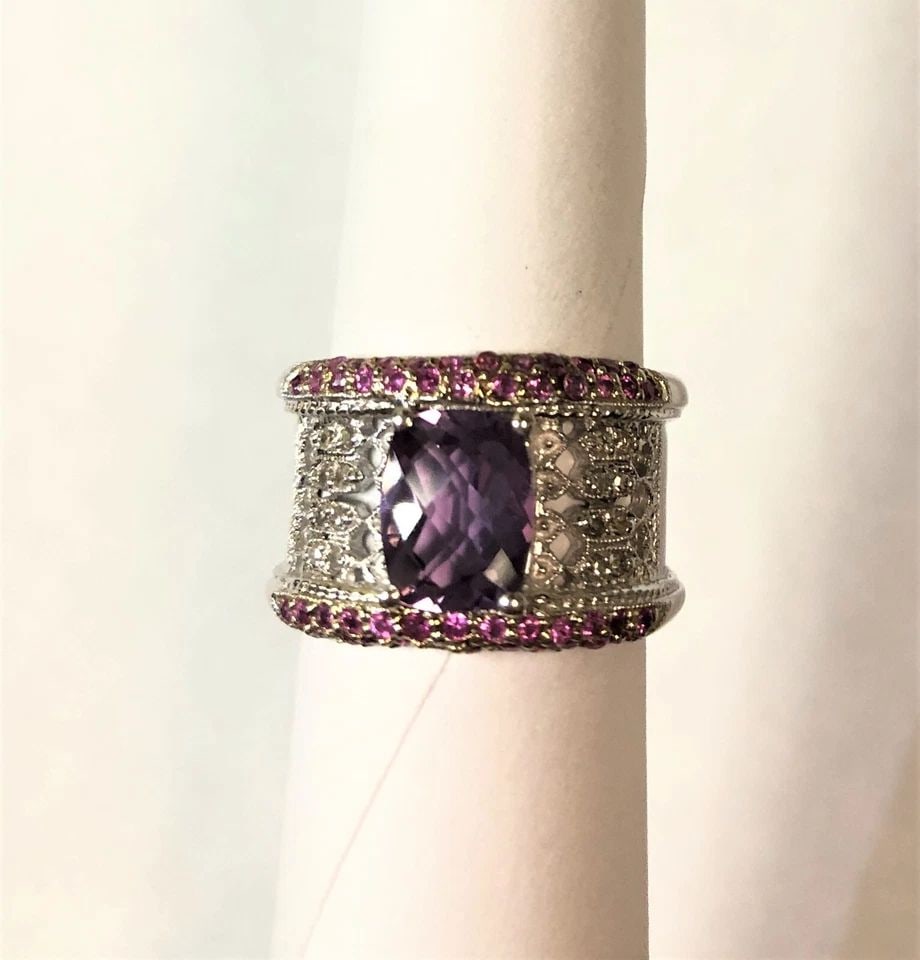 14K WHITE GOLD RING WITH AMETHYST PINK SAPPHIRE AND DIAMONDS (SIZE: 7) 8.7 GRAMS: 14K WHITE GOLD RING WITH AMETHYST PINK SAPPHIRE AND DIAMONDS (SIZE: 7) 14k White Gold Ring with Amethyst Pink Sapphire and Diamonds You are bidding on a 14k White Gold Ring with Amethyst Sapphire and 