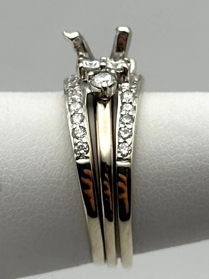 14K WHITE GOLD THREE RING WEDDING SET (EMPTY CENTER) 1.04CTW DIAMONDS SIZE: 7.25 (1 of 2)