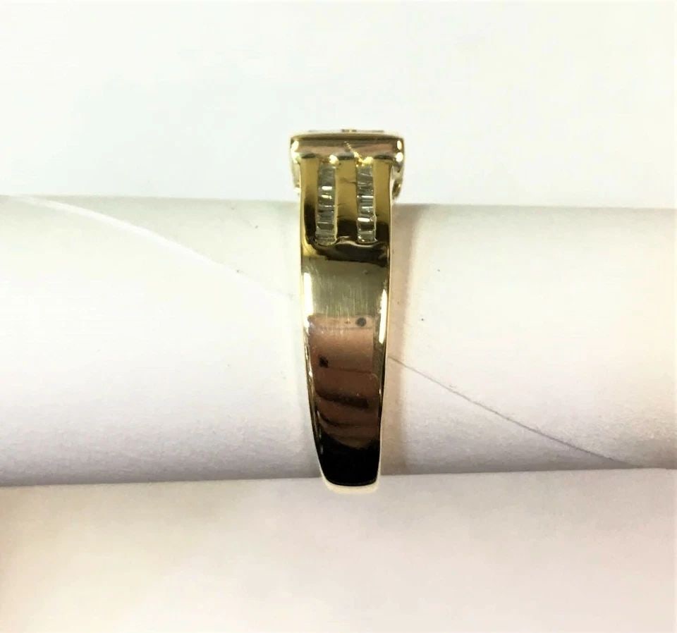 14K GOLD RING WITH PRINCESS/BAGUETTE DIAMONDS 0.66CTW (SIZE 6.5) 5.1 GRAMS: 14K YELLOW GOLD RING WITH PRINCESS AND BAGUETTE DIAMONDS 0.66CTW SIZE 6.5 14k Yellow Gold Ring with princess and baguette diamonds 0.66ctw size 6.5 You are bidding on a 14k Yellow Gold Ring with princ