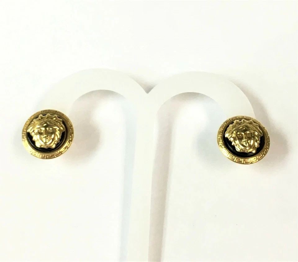 18K YELLOW GOLD MEDUSA STYLE PUSH BACK EARRINGS WITH ONYX ( 8 GRAMS ): 18K YELLOW GOLD MEDUSA STYLE PUSH BACK EARRINGS WITH ONYX 18k Yellow Gold Medusa Style push back Earrings with Onyx You are bidding on a pre-owned 18k Yellow Gold Medusa Style push back Earrings with 