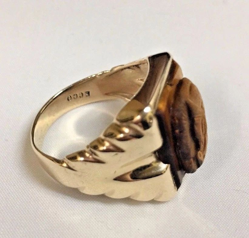 10K GOLD RING SET WITH CAMEO TIGER'S EYE SIZE: 9.5 7 GRAMS (1 of 2)
