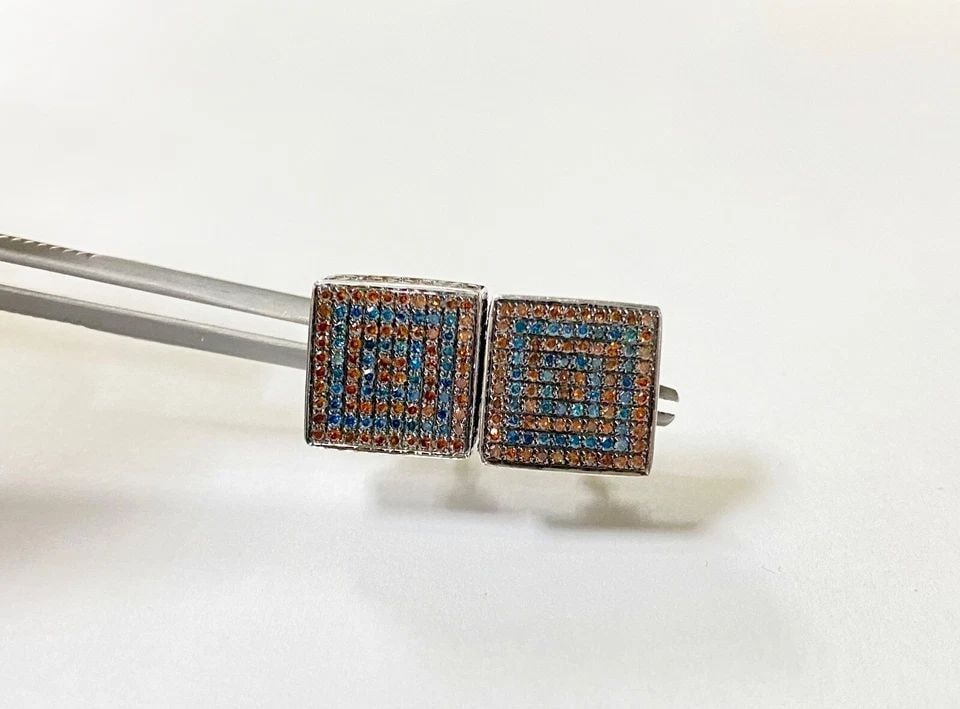 UNISEX 10K WHITE GOLD SQUARE EARRINGS WITH 2CTW BLUE AND RED DIAMONDS 4.4 GRAMS (1 of 2)