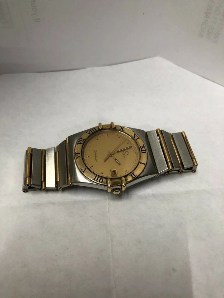 WOMEN'S OMEGA CONSTELLATION FULL BAR 18KT GOLD & STEEL 32MM: WOMEN'S OMEGA CONSTELLATION FULL BAR 18KT GOLD & STEEL 32MM Women's Omega Constellation Full Bar 18kt gold & Steel 32mm You are bidding on a pre-owned Women's Omega Constellation Full Bar 18kt gold & 