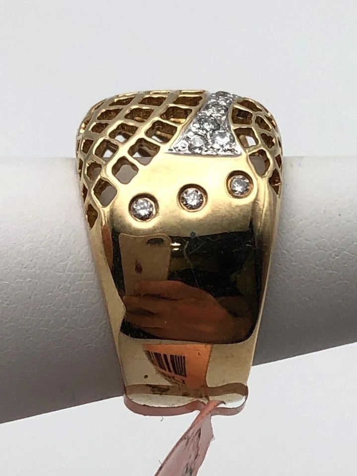 CAGED FRONT 0.55CTS WAVE OF DIAMONDS RING SIZE: 6.5 (1 of 2)