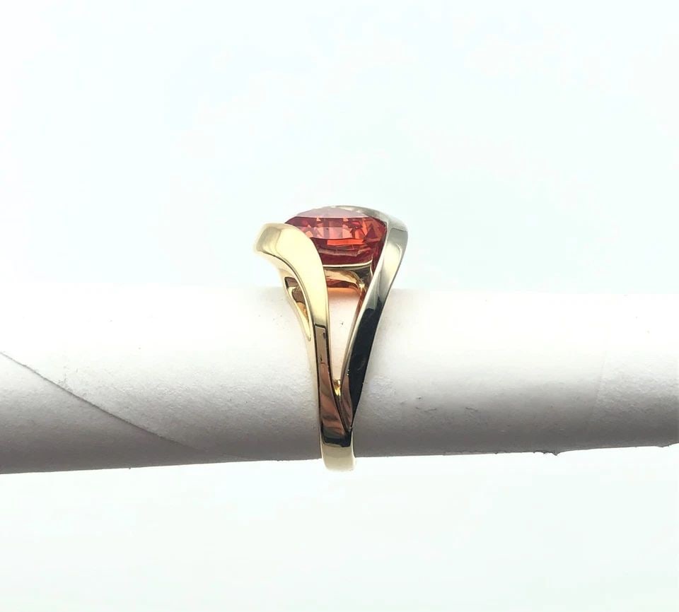 14K GOLD STRELLMAN RING WITH LAB-CREATED PADPARADSCHA SAPPHIRE (SIZE 3.75) 6.5G: 14K GOLD STRELLMAN RING WITH SYNTHETIC PADPARADSCHA SAPPHIRE (SIZE: 3.75) 14k Gold Strellman Ring with Synthetic Padparadscha Sapphire You are bidding on a 14k Gold Strellman Ring with Synthetic Padpa