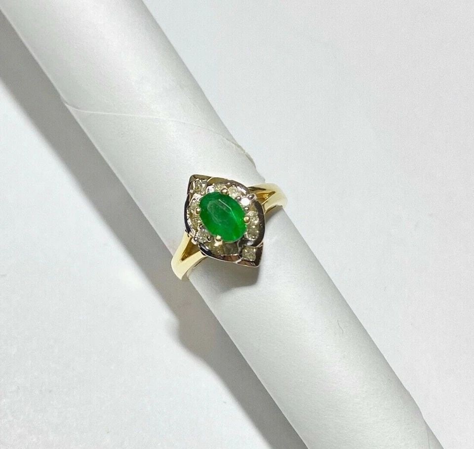 NEW 14K GOLD RING WITH 0.80CT EMERALD AND 0.38CTW DIAMONDS (SIZE 6.25) 5.1 GRAM: WOMEN'S 14K YELLOW GOLD RING WITH 0.80CTS EMERALD AND 0.38CTS DIAMONDS Women's 14k Yellow Gold Ring with 0.80CTS Emerald and 0.38CTS Diamonds (Size 6.25) You are bidding on a new with tags Women's 14k