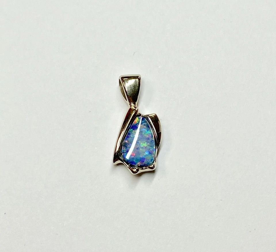 14K YELLOW GOLD PENDANT WITH 11MM X 7MM NATURAL BOULDER OPAL ( 3.4 GRAMS ) (1 of 2)