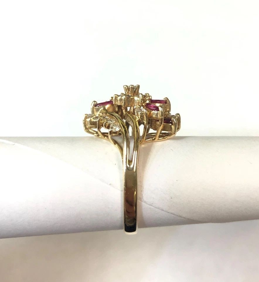 14K GOLD RING WITH NATURAL RUBIES AND 0.40CTW DIAMONDS (SIZE 6.75) 5.4 GRAM (1 of 2)