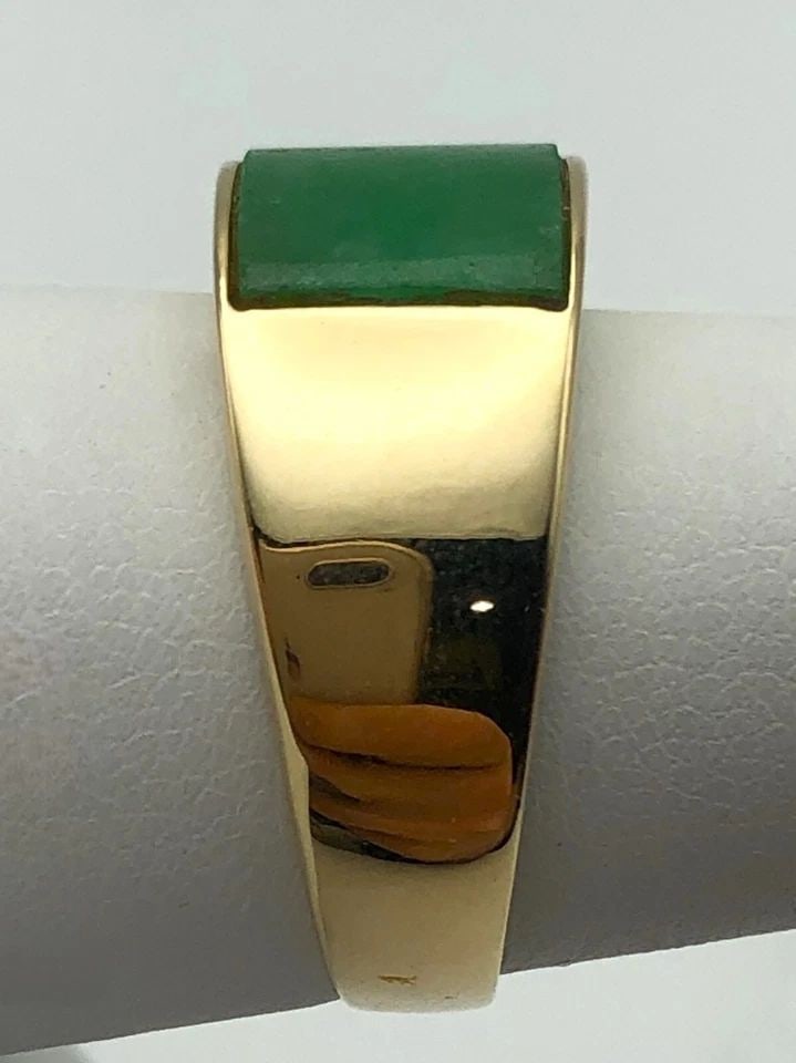 14K GOLD RING/BAND WITH GREEN JADE 9.6MM (SIZE 8.5) 5 GRAM (1 of 2)