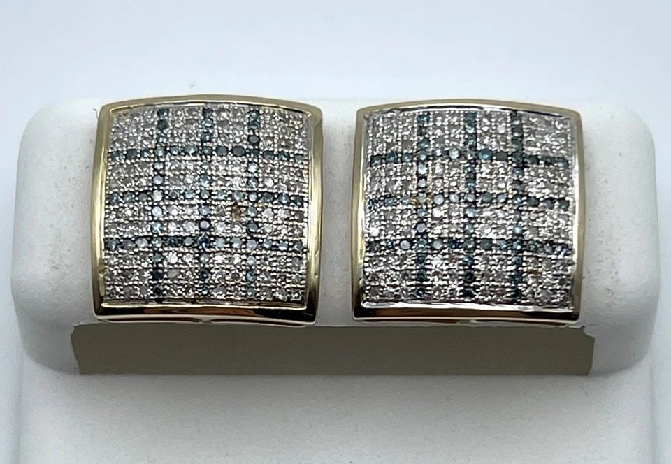 14K GOLD SQUARE SCREW BACK EARRINGS WITH 1CTW WHITE/BLUE DIAMONDS 3.5G: 14K YELLOW GOLD SQUARE SCREW BACK EARRINGS WITH 1CT OF WHITE AND BLUE DIAMONDS 14k Yellow Gold Square Screw Back Earrings with 1ct of White and Blue Diamonds You are bidding on a 14k Yellow Gold Squar