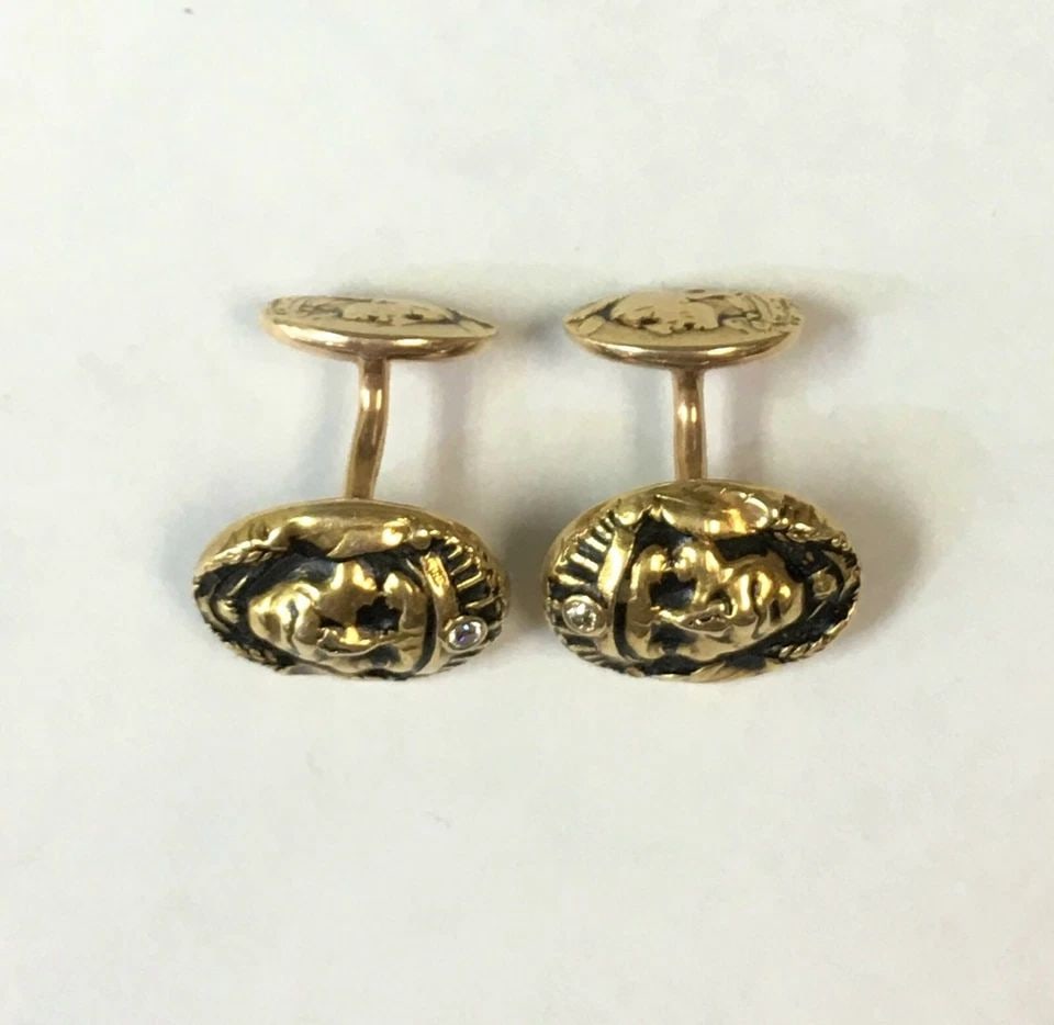 VINTAGE 14K NATIVE AMERICAN HEAD CUFFLINKS WITH 0.10CTW DIAMONDS 4.8 GRAMS: VINTAGE 14K NATIVE AMERICAN HEAD CUFFLINKS WITH SINGLE DIAMOND STONES IN EACH Vintage 14k Native American Head Cufflinks with Single Diamond stones in Each You are bidding on a 14k Native American Hea