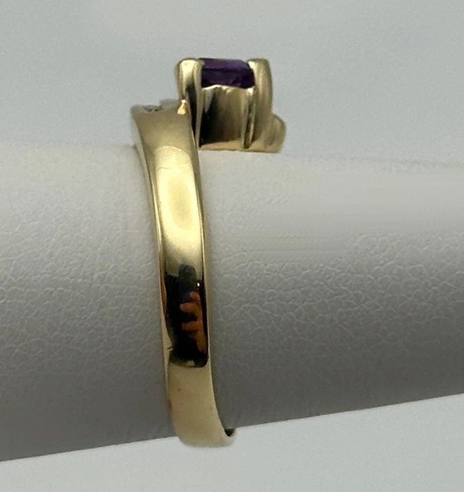 14K GOLD RING WITH AMETHYST, 0.25CTW DIAMONDS, OPAL INLAY (SIZE 6.5) 3.7 GRAMS (1 of 2)