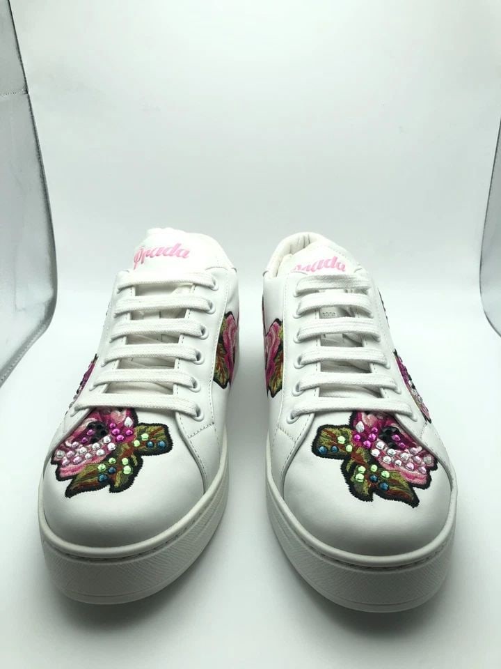 PRADA WHITE LEATHER SNEAKERS, CRYSTAL EMBELLISHED FLOWER EMBROIDERY (SIZE: 39): PRADA WHITE LEATHER SNEAKERS, CRYSTAL EMBELLISHED FLOWER EMBROIDERY (SIZE: 39) PRADA White Leather Sneakers, Crystal Embellished Flower Embroidery You are bidding on a PRADA White Leather Sneakers, Cr