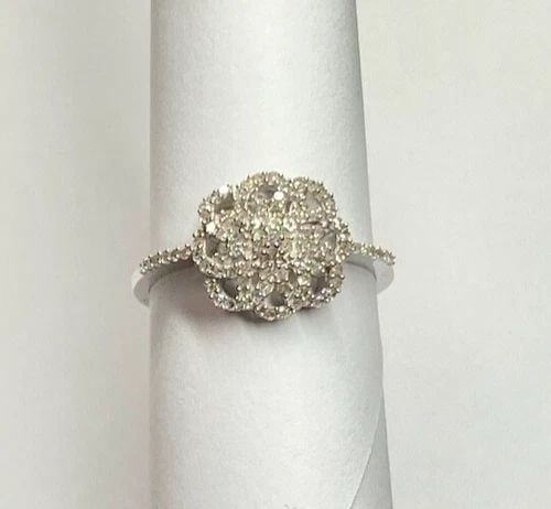 NEW 14K WHITE GOLD FLORAL RING WITH 0.32CTW DIAMONDS (SIZE 6.25) 2.6 GRAM (1 of 2)