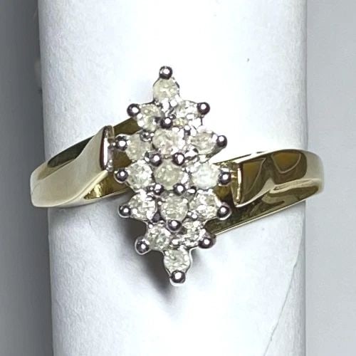NEW 10K GOLD MARQUISE STYLE RING, 0.25CTS CLUSTER DIAMONDS (SIZE 6.25) 3.1G: WOMEN'S 10K YELLOW GOLD CLUSTER RING WITH 0.25CT DIAMONDS (SIZE 6.25) Women's 10K Yellow Gold Cluster Ring with 0.25CT Diamonds (Size 6.25) You are bidding on a new with tags Women's 10K Yellow Gold C