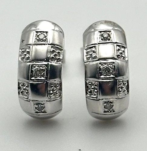 WOMEN'S 14K WHITE GOLD CHECKER STYLE EARRINGS WITH 0.06CTW DIAMONDS 2.8 GRAMS (1 of 2)