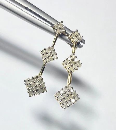10K YELLOW GOLD PAST PRESENT FUTURE EARRINGS WITH 0.50CTWF DIAMONDS, 2.5 GRAM: 10K YELLOW GOLD PAST PRESENT FUTURE EARRINGS WITH 1/2CT DIAMONDS 10K Yellow Gold Past Present Future Earrings with 1/2CT Diamonds You are bidding on a pre-owned Women's 10K Yellow Gold Past Present Fu