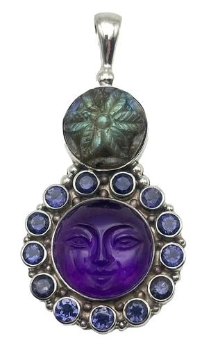SAJEN STERLING SILVER PENDANT WITH MULTIPLE STONES: SAJEN STERLING SILVER PENDANT WITH MULTIPLE STONES Sajen Sterling Silver Pendant with Multiple Stones You are bidding on a pre-owned Sajen Sterling Silver Pendant with Multiple Stones. There are few m