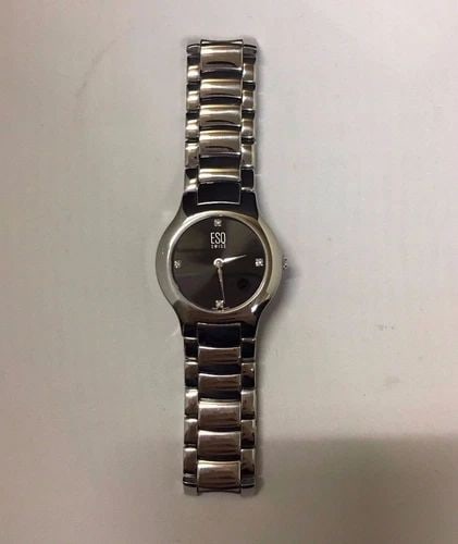 MOVADO ESQ E5230 STAINLESS STEEL WATCH: MOVADO ESQ E5230 STAINLESS STEEL WATCH Movado ESQ e5230 stainless steel watch You are bidding on a new Movado ESQ e5230 stainless steel watch. The watch is in excellent working condition. There are fe