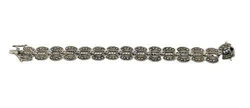 HAN THAILAND 925 STERLING SILVER ART DECO BRACELET, MARCASITE (7 INCH) 19.5 GRAM: HAN THAILAND 925 STERLING SILVER ART DECO BRACELET WITH MARCASITE STONES 7" HAN THAILAND 925 Sterling Silver Art Deco Bracelet with Marcasite stones Condition: Used Material: 925 Sterling Silver Weigh