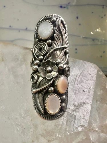 LONG NAVAJO RING SIZE 7.50 MOP SQUASH BLOSSOM LEAVES STERLING SILVER WOMEN (1 of 2)