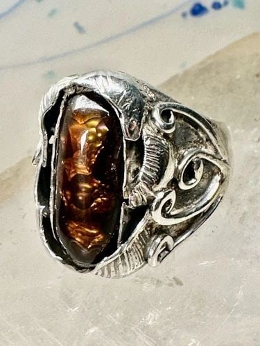 NAVAJO RING FIRE AGATE BAND SIZE 5.50 STERLING SILVER WOMEN: NAVAJO RING FIRE AGATE BAND SIZE 5.50 STERLING SILVER WOMEN Navajo ring fire agate band size 5.50 sterling silver women May Have been resized - See Photos - Structurally Secure Size 5.50 Weight 13.6g 