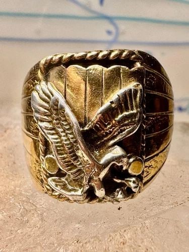EAGLE RING SIZE 11 NAVAJO S RAY STERLING SILVER WOMEN MEN: EAGLE RING SIZE 11 NAVAJO S RAY STERLING SILVER WOMEN MEN Eagle ring size 11 Navajo S Ray sterling silver women men Unknown gold over sterling silver Size 11 Weight 13g Length. 3/4" Width 1/2" Thinnes