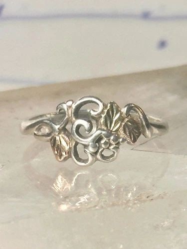 BLACK HILLS GOLD RING LEAVES BAND SIZE 7.75 STERLING SILVER WOMEN (1 of 2)