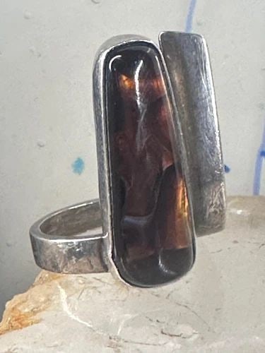 FIRE AGATE RING LONG MODERN BRUTALIST SIZE 6.50 STERLING SILVER WOMEN: FIRE AGATE RING LONG MODERN BRUTALIST SIZE 6.50 STERLING SILVER WOMEN Fire Agate ring long modern brutalist size 6.50 sterling silver women Size 6.50 Between a size 6.50 and a size 6.75 Not Adjustable