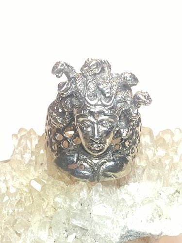MEDUSA RING SIZE 14 BIKER BAND SNAKES LADY FACE STERLING SILVER WOMEN MEN: MEDUSA RING SIZE 14 BIKER BAND SNAKES LADY FACE STERLING SILVER WOMEN MEN Medusa ring biker band snakes lady face sterling silver women men Size 14 Weight 14.8g Widest part 1 3/4" Thinnest part 3/16"