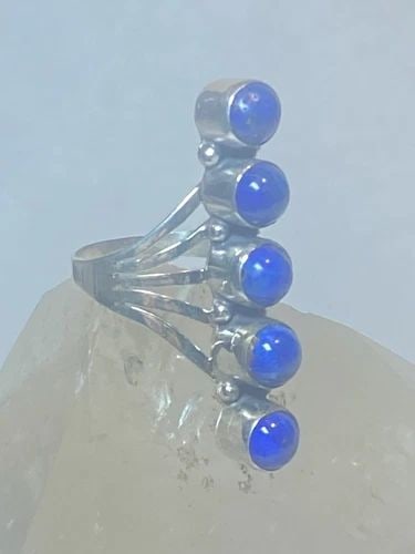 BLUE LAPIS RING SIZE 8.50 LONG SOUTHWEST STERLING SILVER WOMEN GIRLS: BLUE LAPIS RING SIZE 8.50 LONG SOUTHWEST STERLING SILVER WOMEN GIRLS Blue Lapis ring long southwest sterling silver women girls Size 8.50 Weight. 8.7g Length 1. 5/8" Width. 9/32" Thinnest part of band