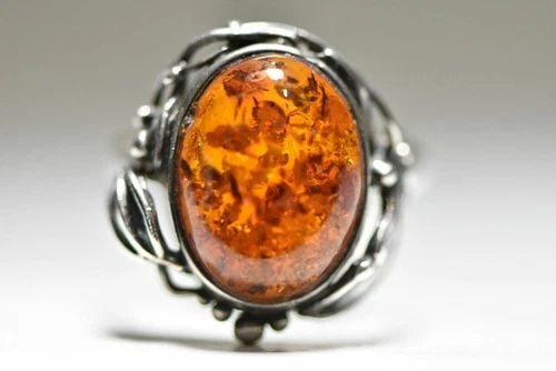 AMBER RING ART NOUVEAU FLORAL STERLING SILVER WOMEN GIRLS SIZE 7.50: AMBER RING ART NOUVEAU FLORAL STERLING SILVER WOMEN GIRLS SIZE 7.50 Amber Ring Art Nouveau Arts & Crafts Movement sterling silver women girls Size 7.50 Weight 4.1g Widest part of band 13/16" Thinnest 