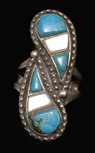 VINTAGE STERLING SILVER TURQUOISE SOUTHWEST RING W INLAID STONES SIZE 6.7 10.6G: VINTAGE STERLING SILVER TURQUOISE SOUTHWEST RING W INLAID STONES SIZE 6.7 10.6G Vintage Sterling Silver Turquoise and MOP Mother of Pearl Southwest Ring w Inlaid Stones Size 6.7 10.6g Size 6.75 Betwee