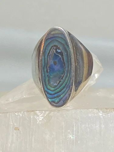 ABALONE RING SOUTHWEST LONG CIGAR BAND STERLING SILVER WOMEN: ABALONE RING SOUTHWEST LONG CIGAR BAND STERLING SILVER WOMEN Abalone ring southwest long cigar band sterling silver women Size. 6.25 Weight 8.9g length 1" Width. 3/8" Thinnest part of band. 1/8"